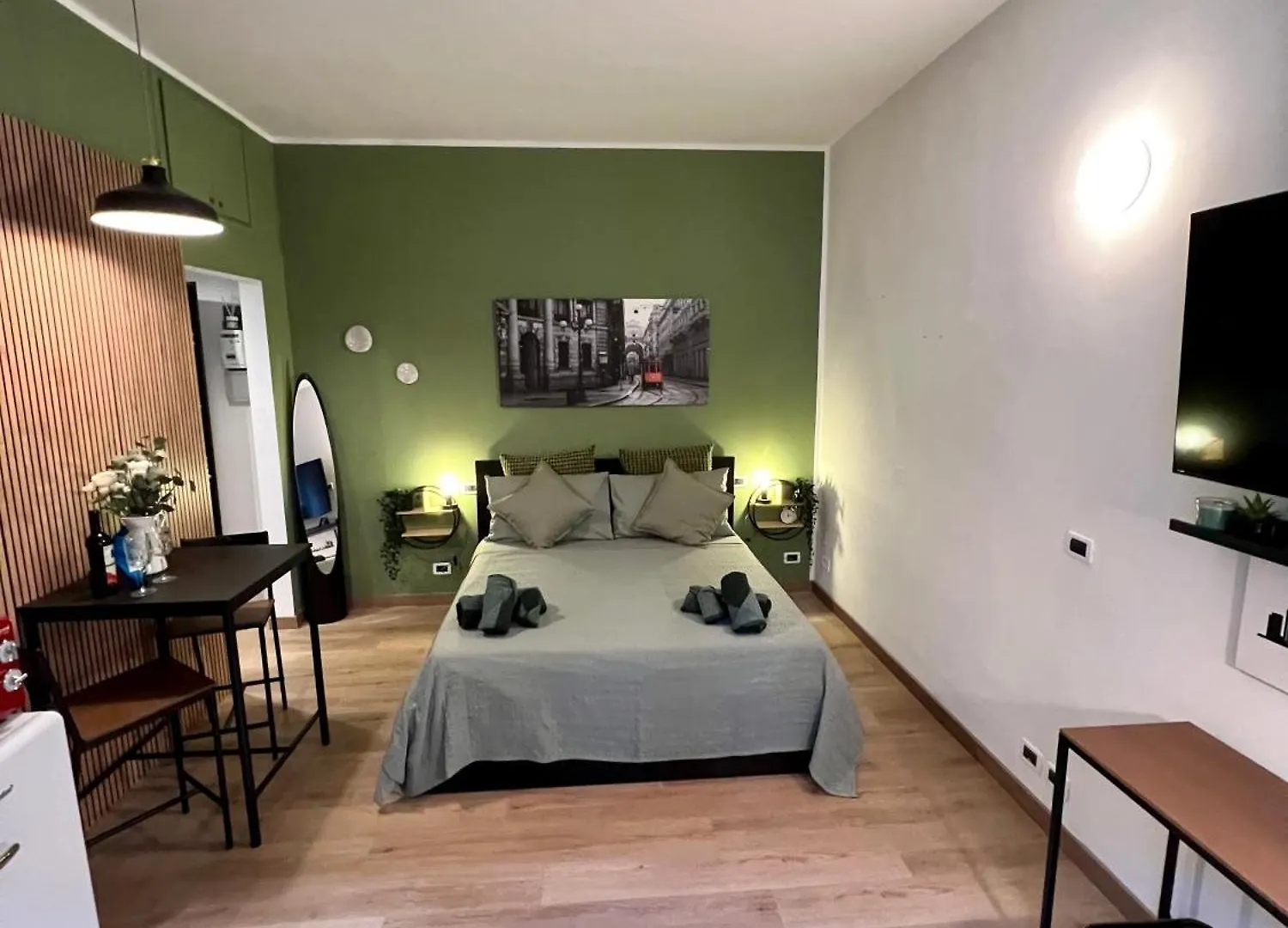 La Bella Milano Charme Apartment 3 Km Away From Duomo/ Netflix & Wi-Fi Included