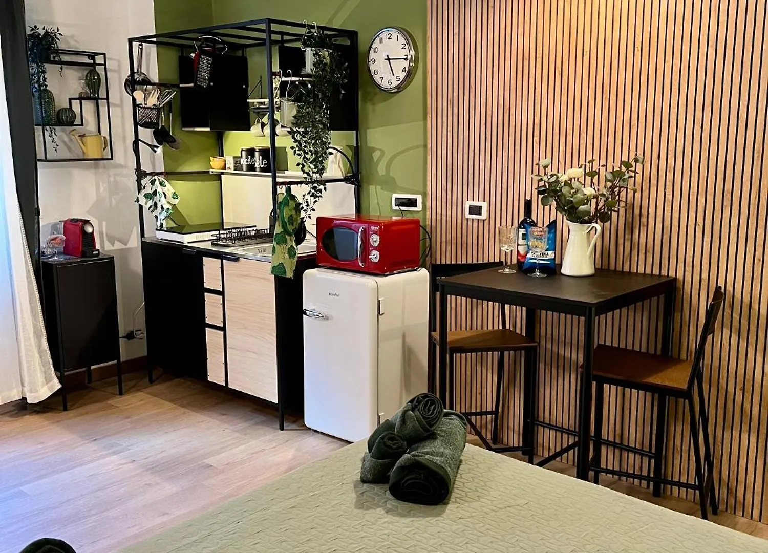 La Bella Milano Charme Apartment 3 Km Away From Duomo/ Netflix & Wi-Fi Included